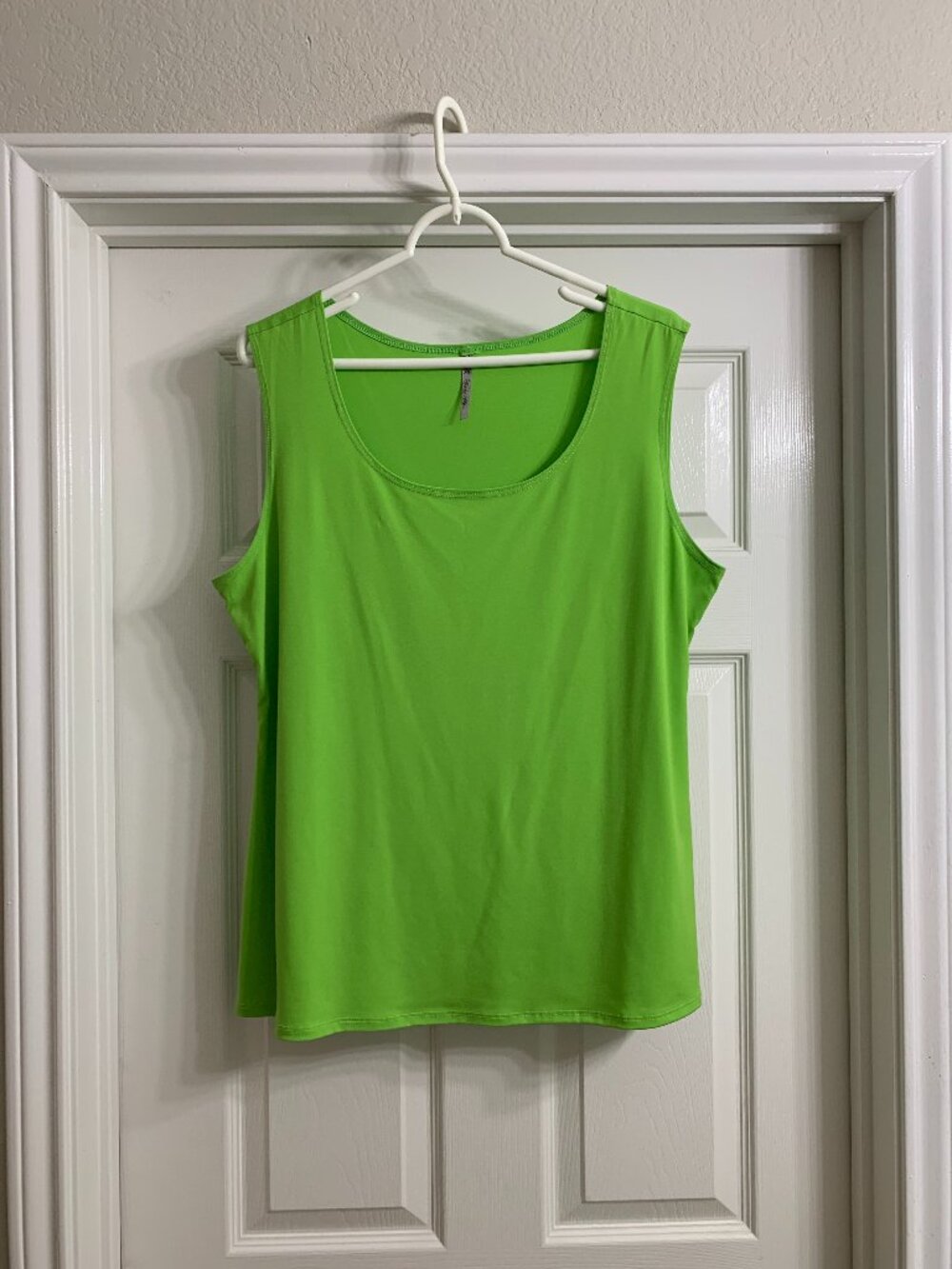 Carrie Allen Women's Bright Green Sleeveless Blouse, Size 2X